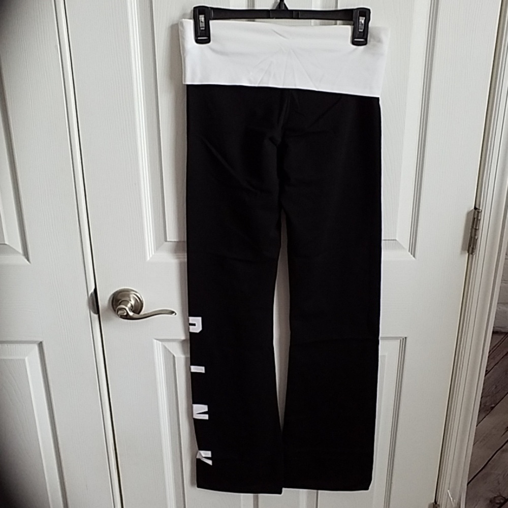 NIP VS Pink Flare Yoga Leggings Size Small - Picture 5 of 8